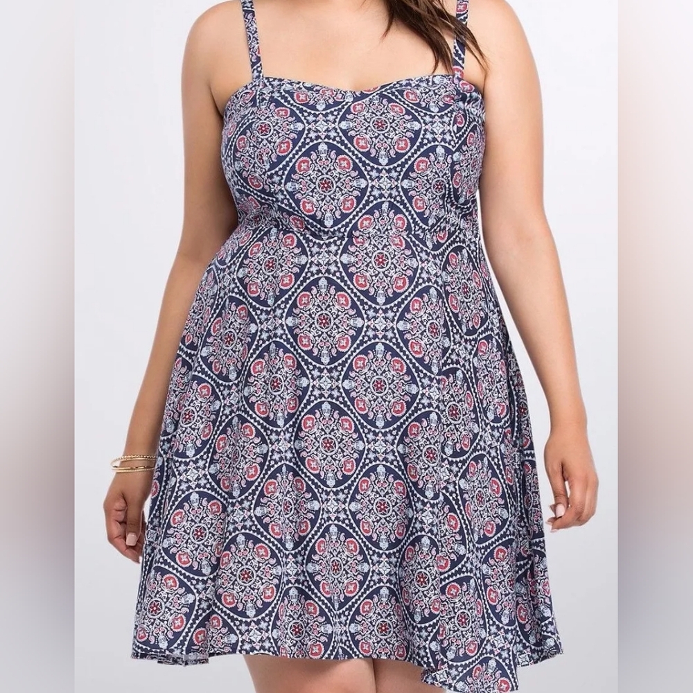 Torrid Medallion print dress size 2